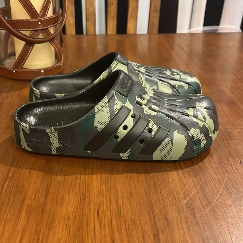 Adidas Adilette Clog Camo Camouflage shoes sandals QW1050 Mens sz 8 Women’s sz 9